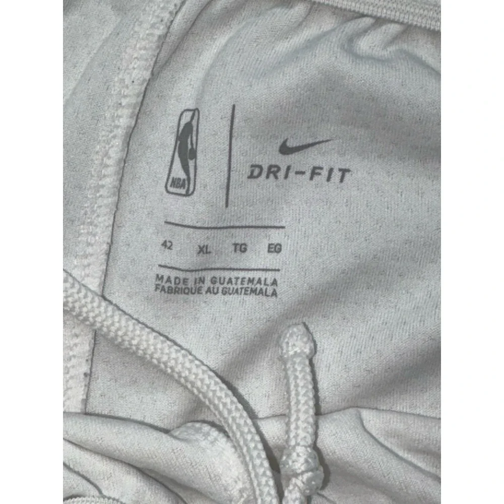 Vintage Rare Nike Miami Heat NBA White Basketball Shorts Mens Sz XL White